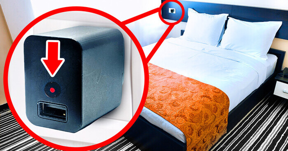 Si Tu Repères Un Chargeur De Téléphone Dans Ta Chambre d’Hôtel, Sors Immédiatement Si Tu Repères Un Chargeur De Téléphone Dans Ta Chambre d’Hôtel, Sors Immédiatement