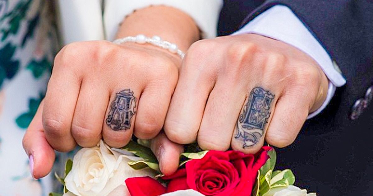23 Couples qui ont préféré porter des tatouages plutôt que des alliances 23 Couples qui ont préféré porter des tatouages plutôt que des alliances