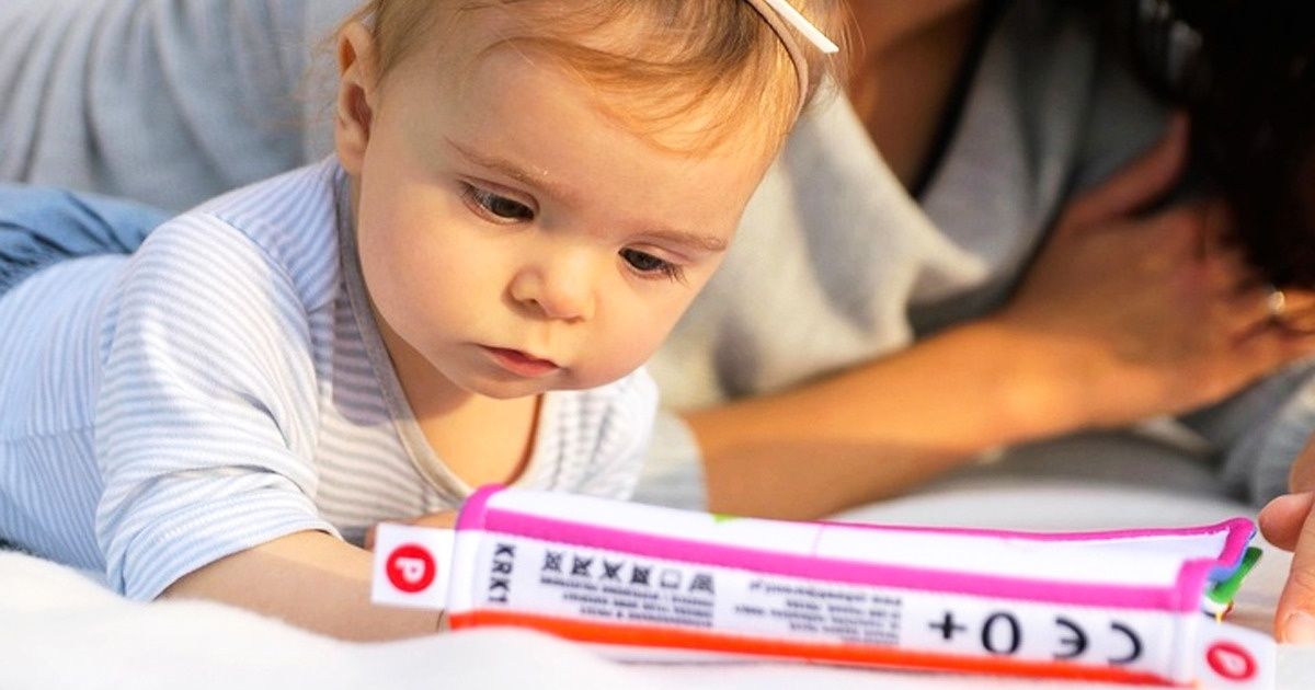 25 Jeux et activités que tu peux faire avec ton bébé pour encourager l’apprentissage et l’attention mutuels 25 Jeux et activités que tu peux faire avec ton bébé pour encourager l’apprentissage et l’attention mutuels
