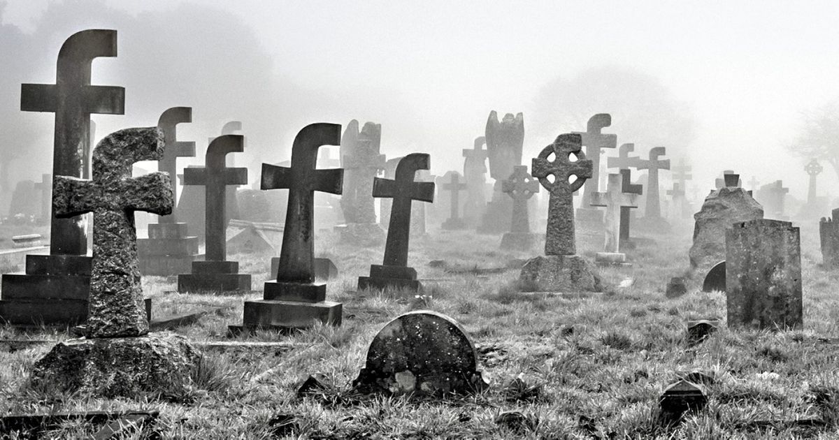 Qu’adviendra-t-il de tes comptes sur les réseaux sociaux lorsque tu seras mort et comment ton âme digitale survivra-t-elle ?