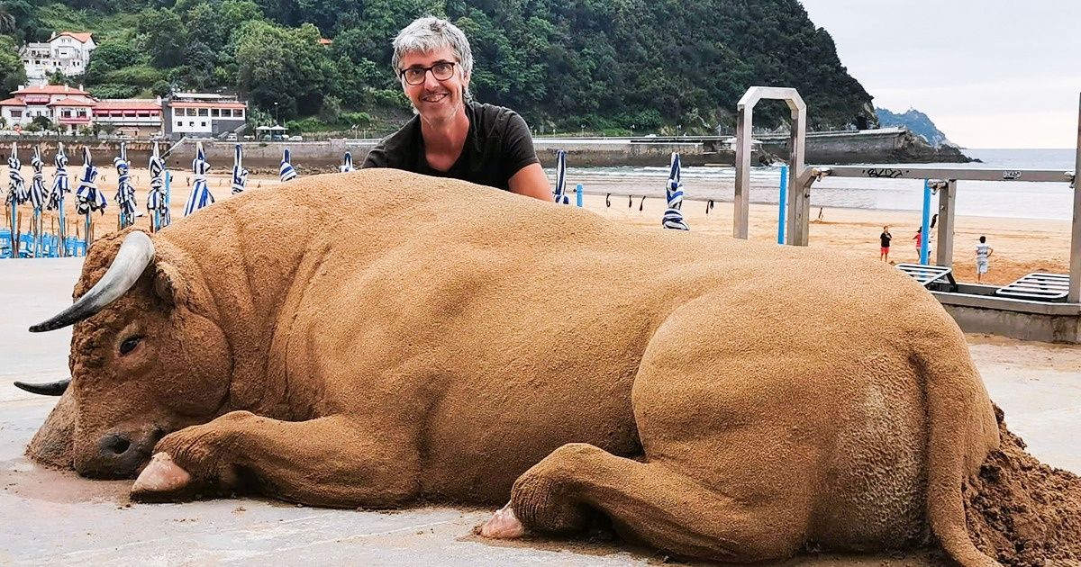 Cet Artiste espagnol crée des sculptures sur sable qui sont stupéfiantes de réalisme Cet Artiste espagnol crée des sculptures sur sable qui sont stupéfiantes de réalisme