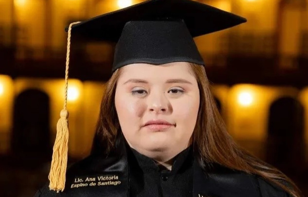 À 25 ans, elle entre dans l’histoire en devenant la première avocate au monde porteuse de la trisomie 21 À 25 ans, elle entre dans l’histoire en devenant la première avocate au monde porteuse de la trisomie 21