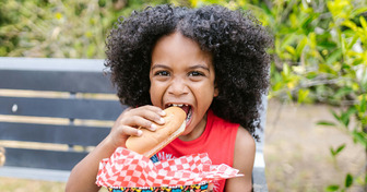 À partir de quel âge ton enfant peut-il manger comme un adulte ? Voici les portions à ne pas dépasser