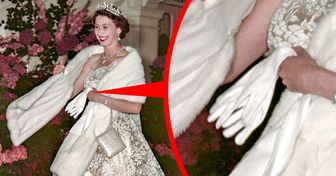 Comment s’habillait la reine Elisabeth II avant de porter ses tenues “standard” actuelles