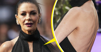 À 55 ans, Catherine Zeta-Jones éblouit dans une robe dos nu à la première de “Mercredi” et les fans remarquent tous la même chose